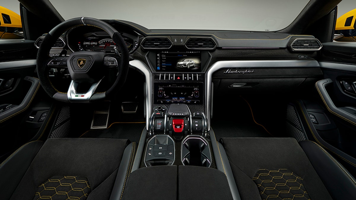 urus dash