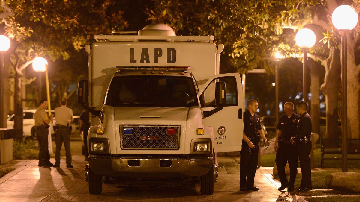 155456833KD010_SHOOTING_AT_