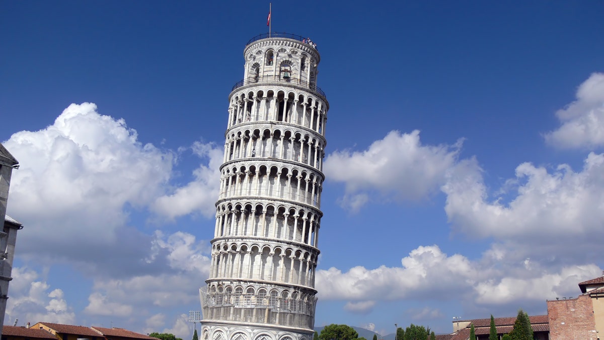 Leaning tower of Pisa iStock