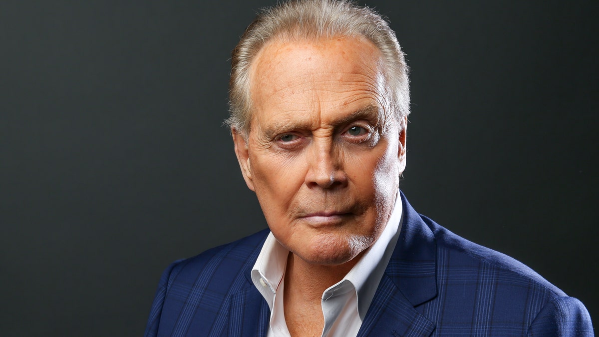 Lee Majors recalls his marriage to Farrah Fawcett, coping with paparazzi:  'It was hard to get around' | Fox News