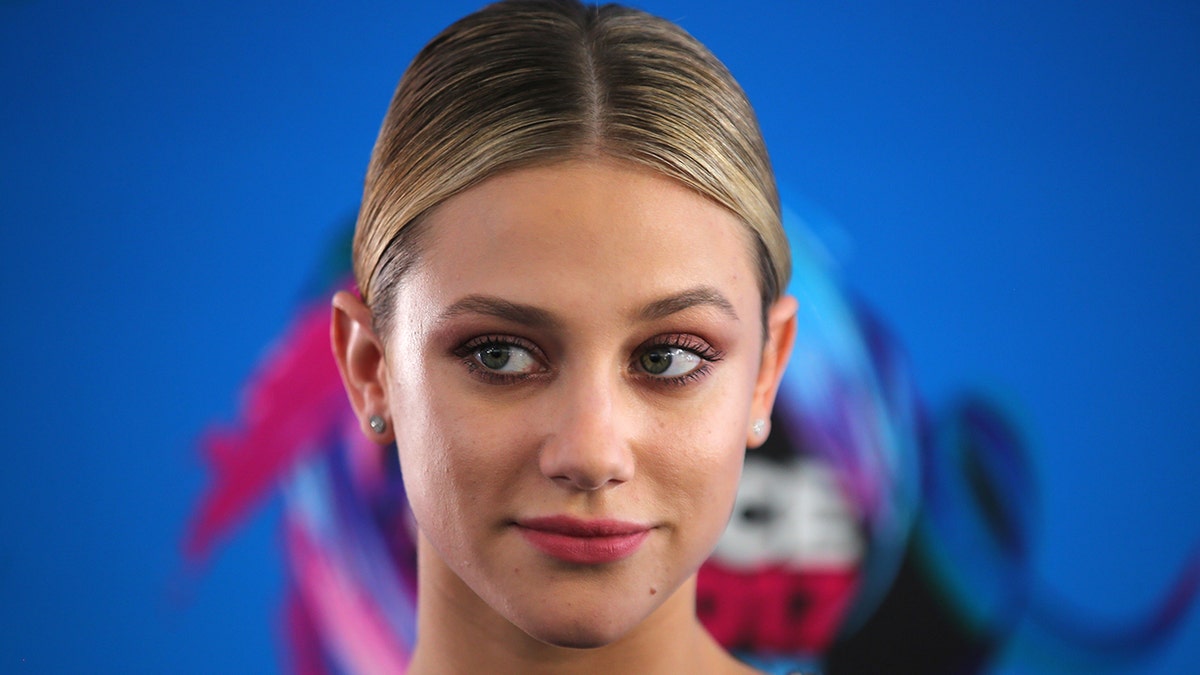 Lili Reinhart