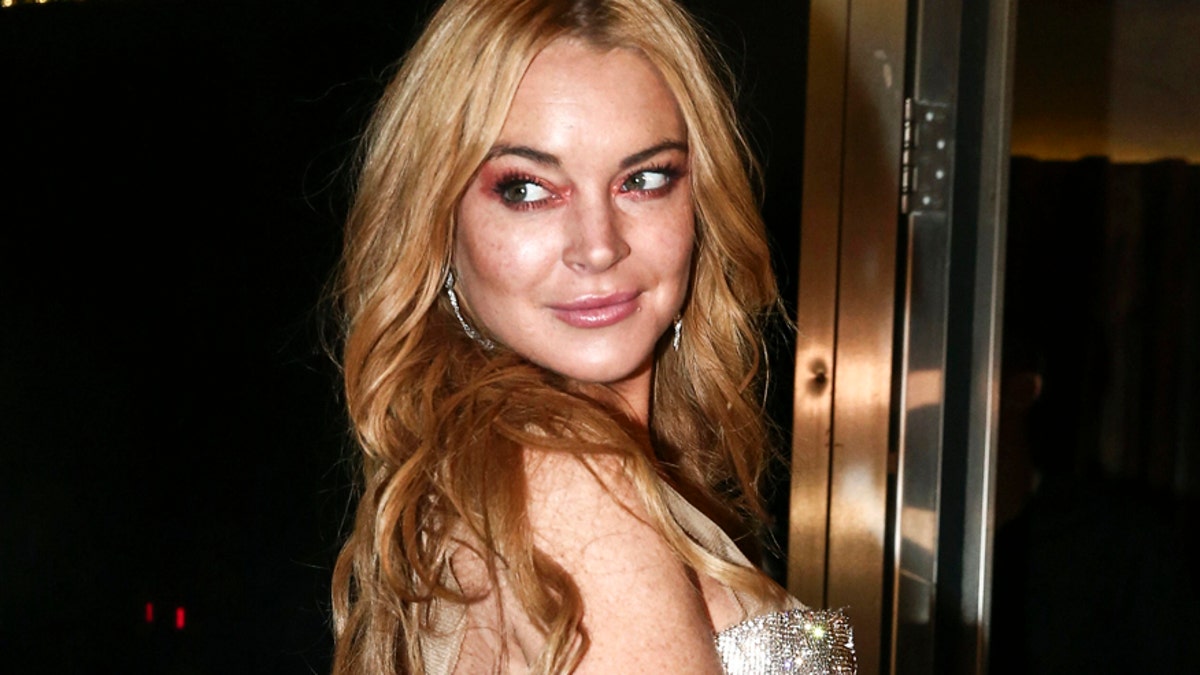 lindsay lohan ap 2016