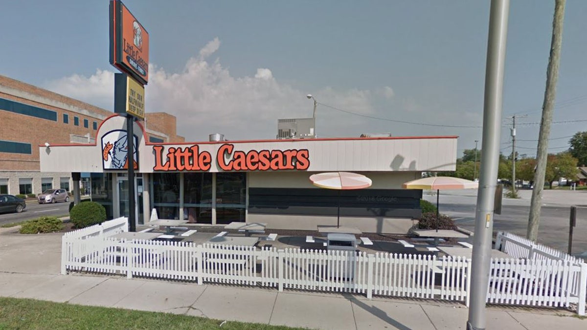 Little Caesar's Fort Wayne google maps