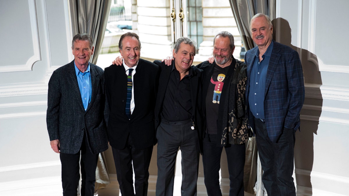 Monty Python bersatu kembali untuk konser pertama dalam hampir 35 tahun