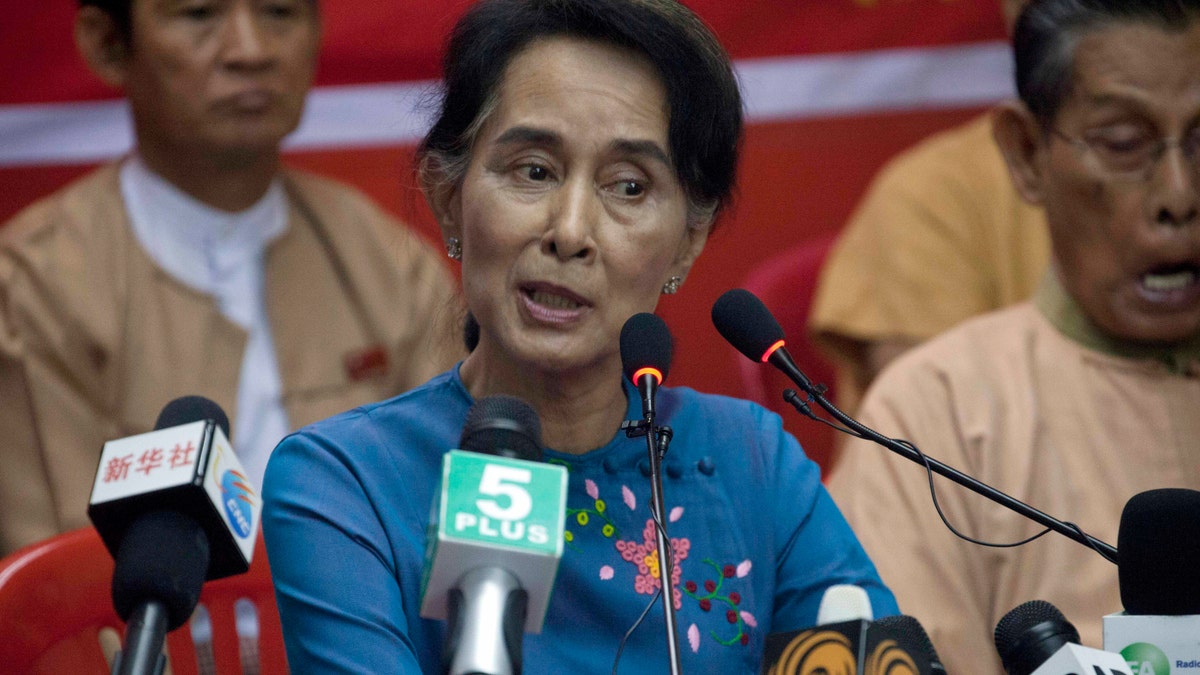 Obama dan Suu Kyi mendorong reformasi yang lebih besar di Myanmar