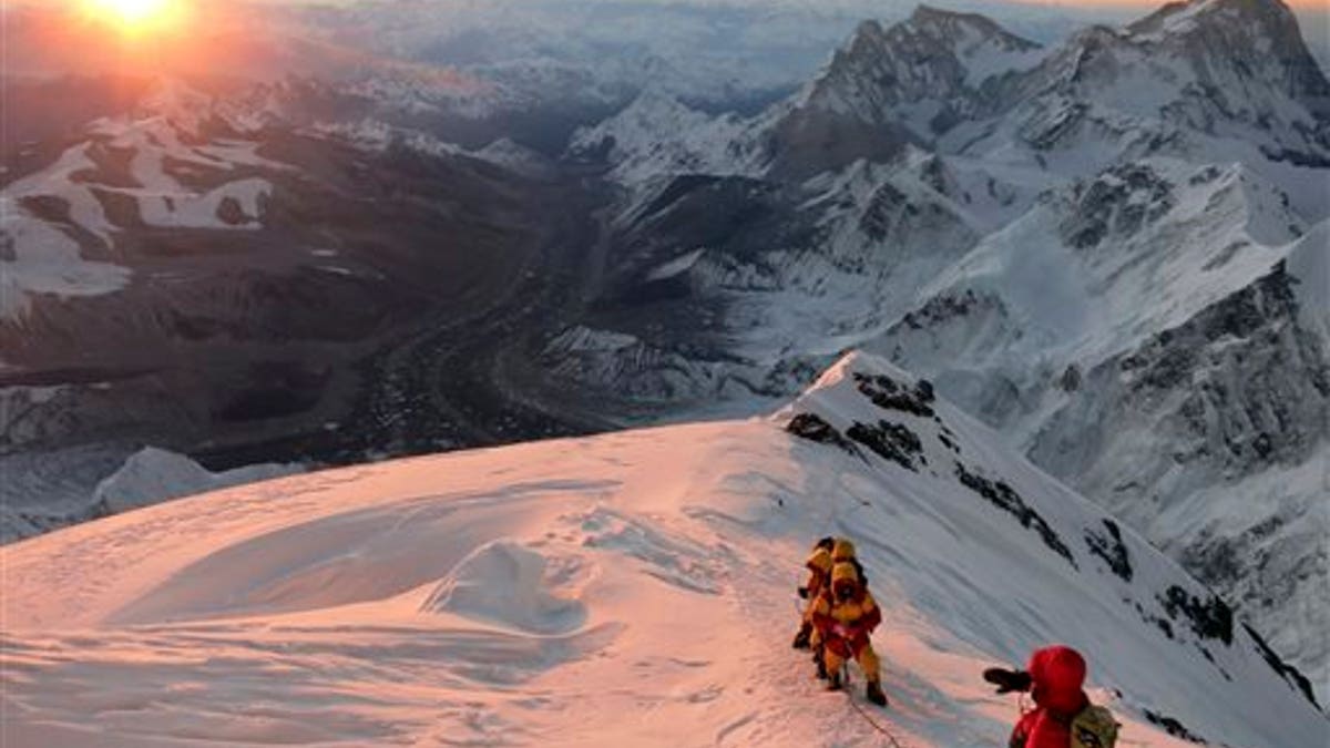 Nepal Everest Avalanche