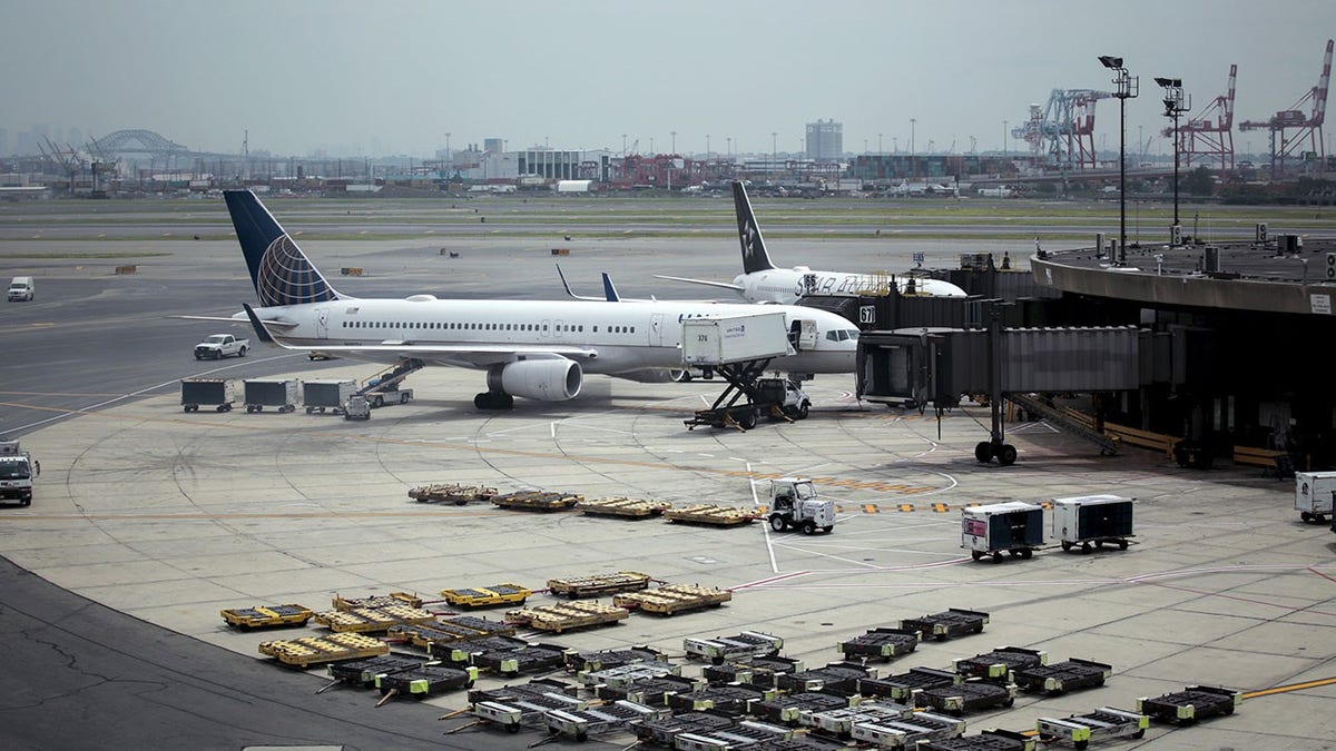 Newark airport Reuters