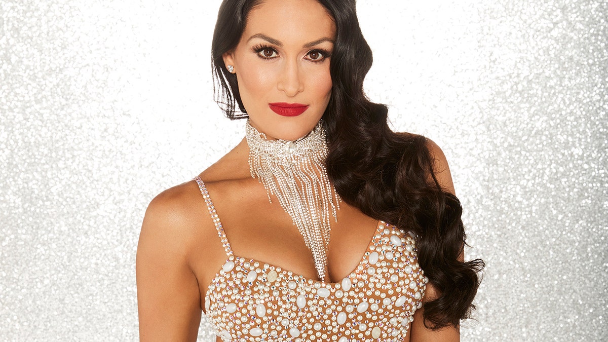 nikki bella dwts abc