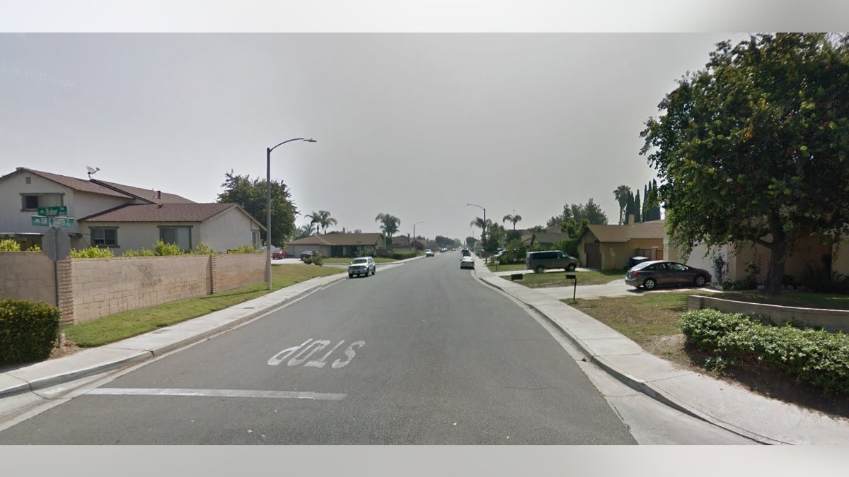 ontario house fall 321