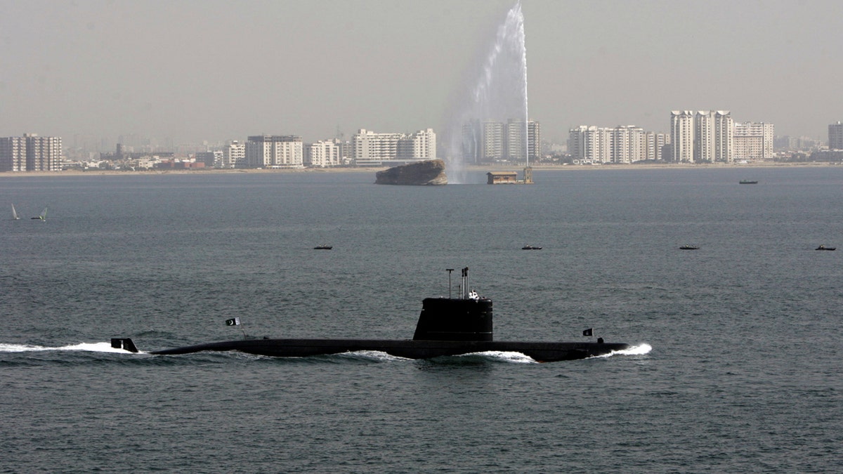 Pakistan sub