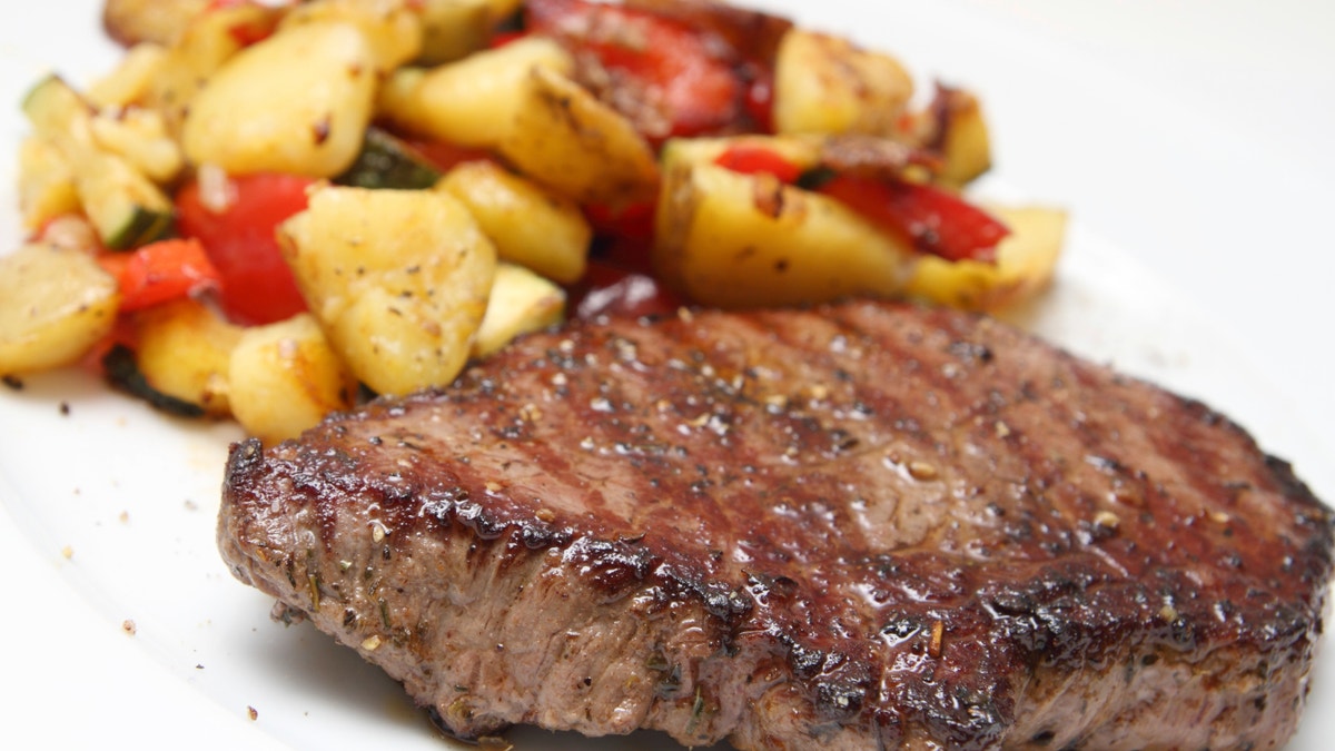 Beef steak with potaoes and mixed vegetable