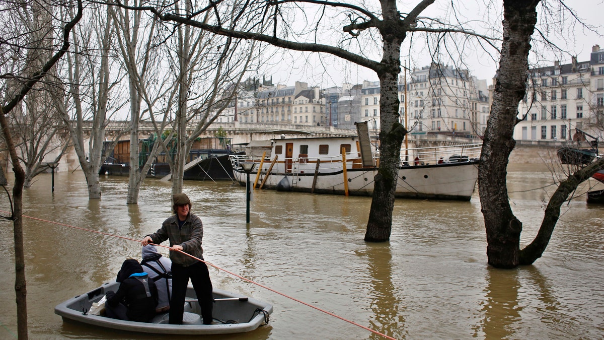 paris floods 3