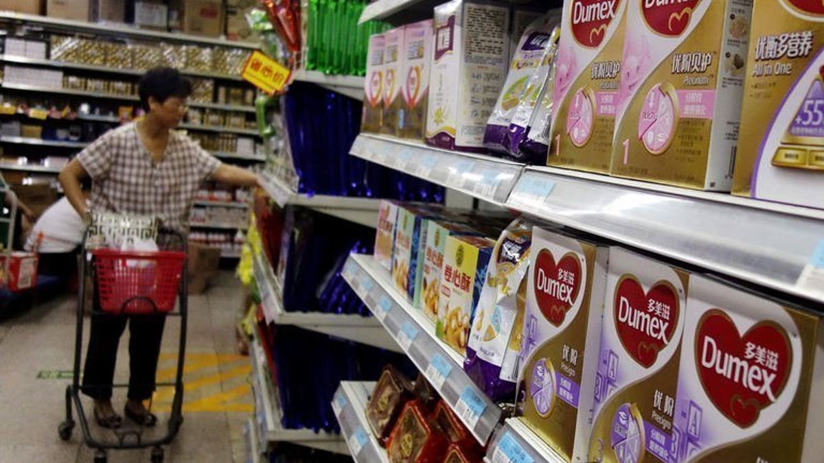 Tiongkok memerintahkan penarikan kembali susu formula AS karena ketakutan akan susu