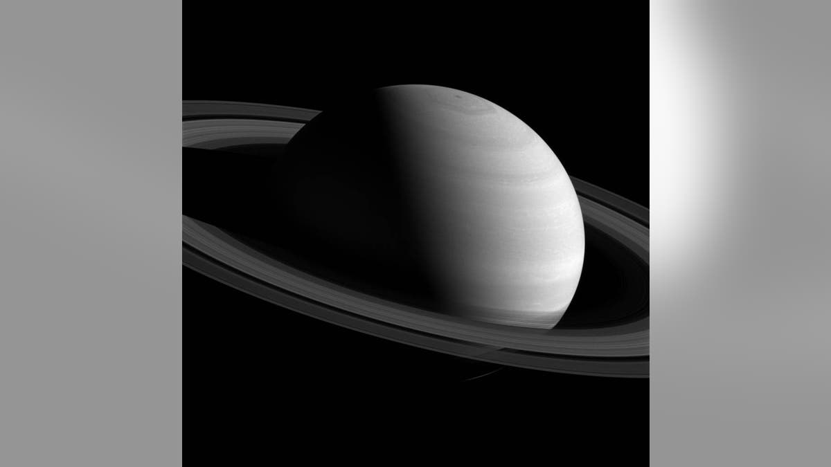 7516ef7d-Saturn