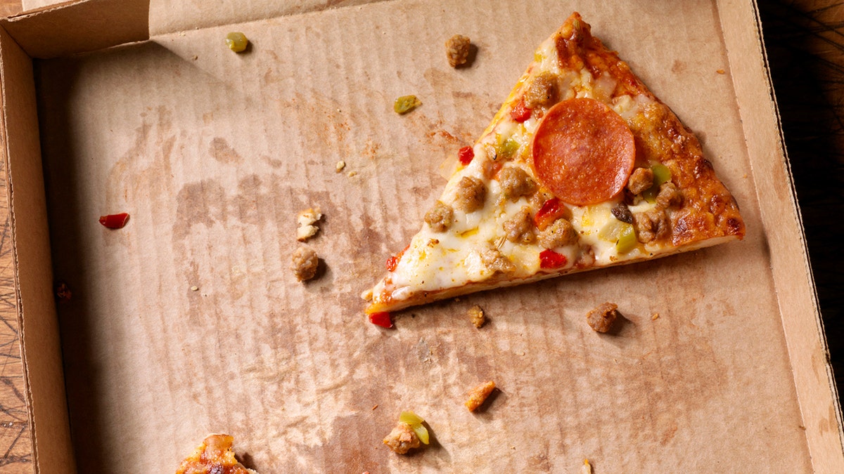 pizza box empty istock