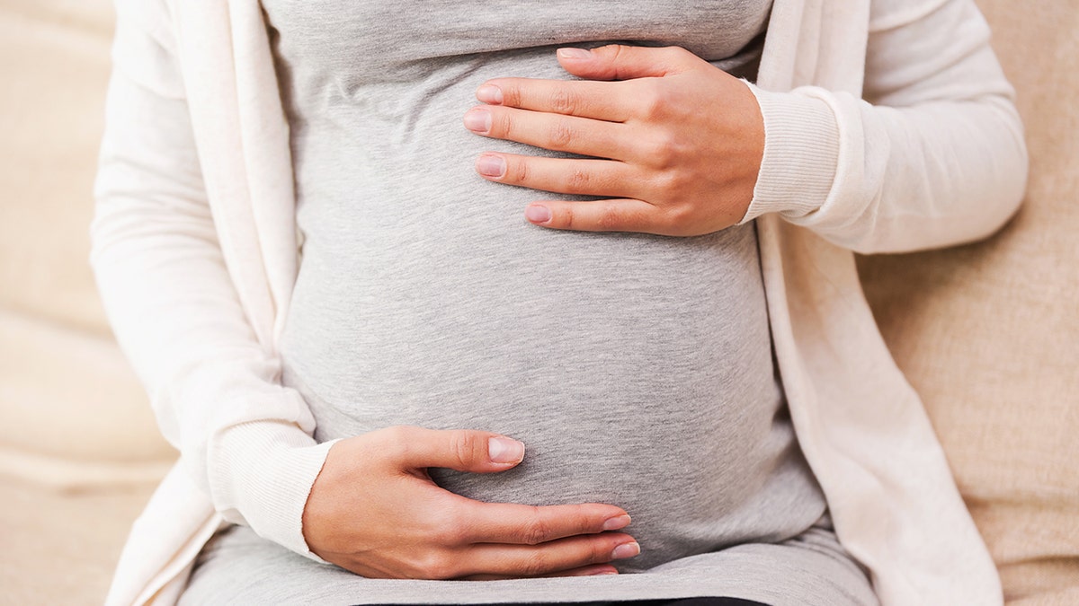 0f972e6d-pregnant woman istock