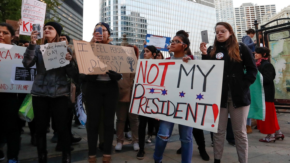 chicago protest trump tower