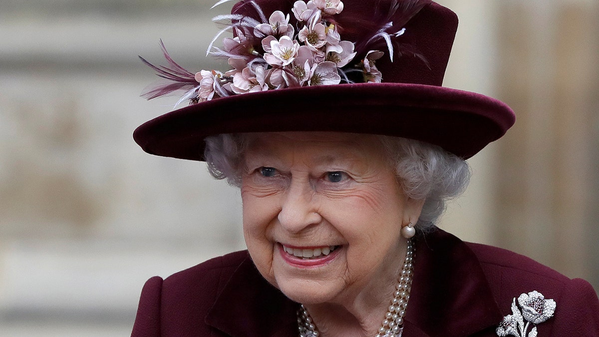 Britain's Queen Elizabeth leaves after attending the Commonwealth Service at Westminster Abbey in London, Britain March 12, 2018. REUTERS/Kirsty Wigglesworth/Pool - RC1C75266590