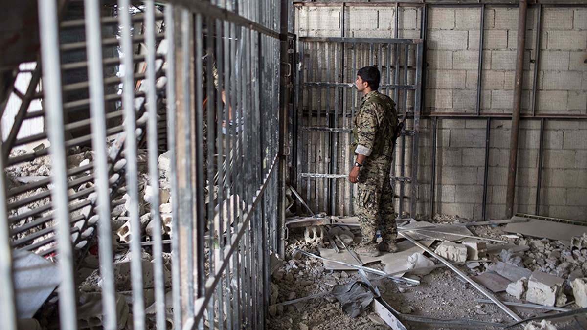 raqqa-stadium-2