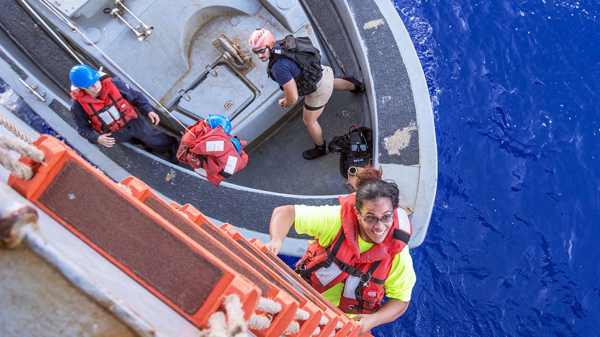 rescue sailors ap 5