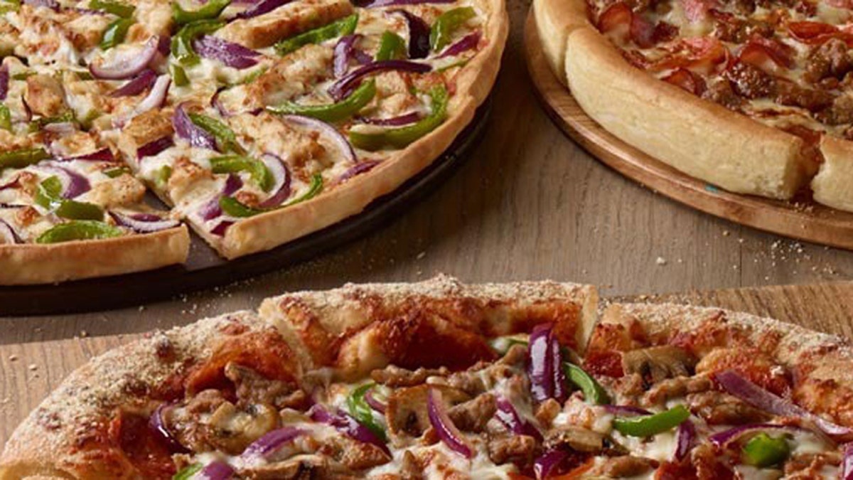 Pizza Hut apologizes after worker writes 'Pink Fat Lady' on customer's ...