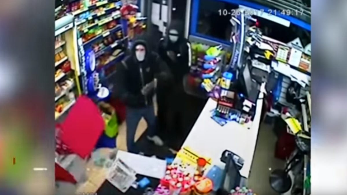 UK robbery screengrab
