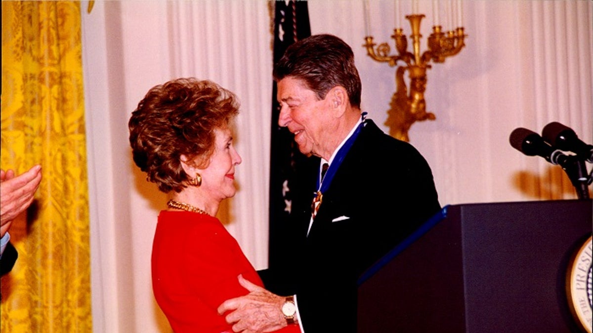0649af88-Nancy Reagan