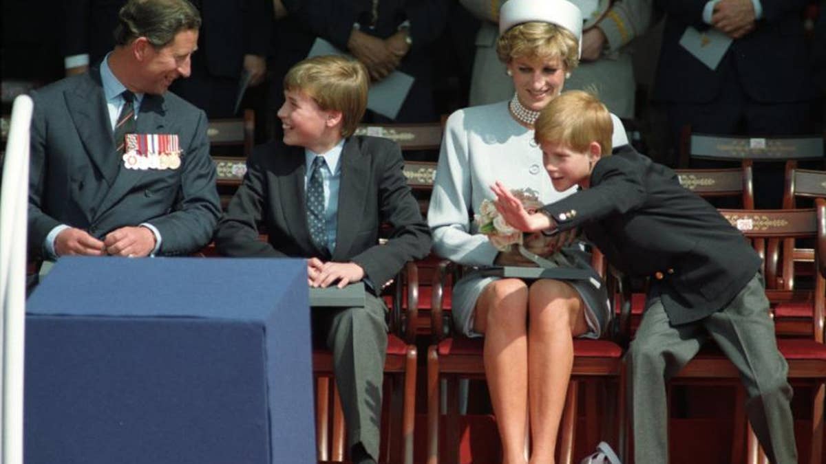 (From%20L%20to%20R)%20The%20Prince%20of%20Wales%2C%20Prince%20William%2C%20Princess%20Diana%20and%20Prince%20Harry%20attend%20the%20Heads%20of%20State%20ceremony%20in%20Hyde%20Park%20to%20commemorate%20the%2050th%20Anniversary%20of%20VE%20Day.%20The%20ceremony%20is%20part%20of%20three%20days%20of%20events%20held%20in%20commemoration%20of%20those%20who%20died%20during%20World%20War%20II.%C2%A0%0A