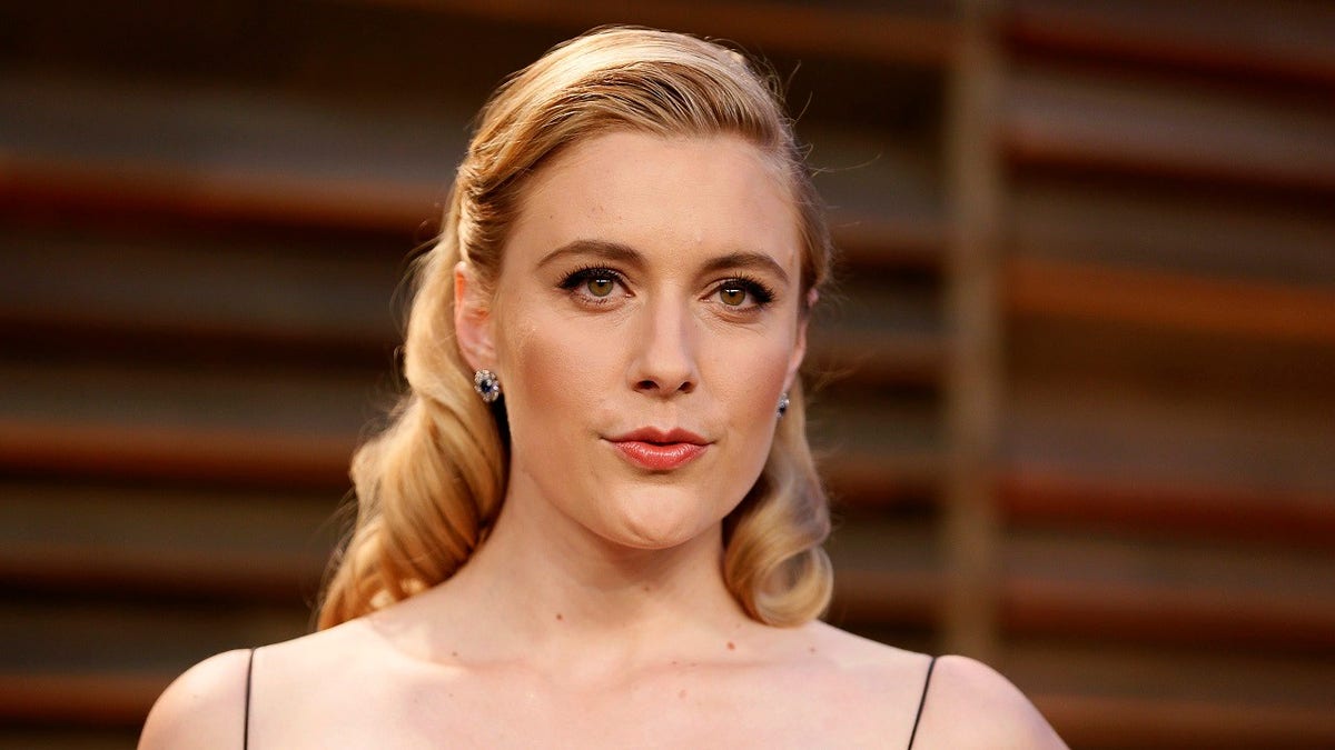 Actress Greta Gerwig arrives at the 2014 Vanity Fair Oscars Party in West Hollywood, California March 2, 2014. REUTERS/Danny Moloshok (UNITED STATES  - Tags: ENTERTAINMENT HEADSHOT)(OSCARS-PARTIES) - TB3EA3307IWIS