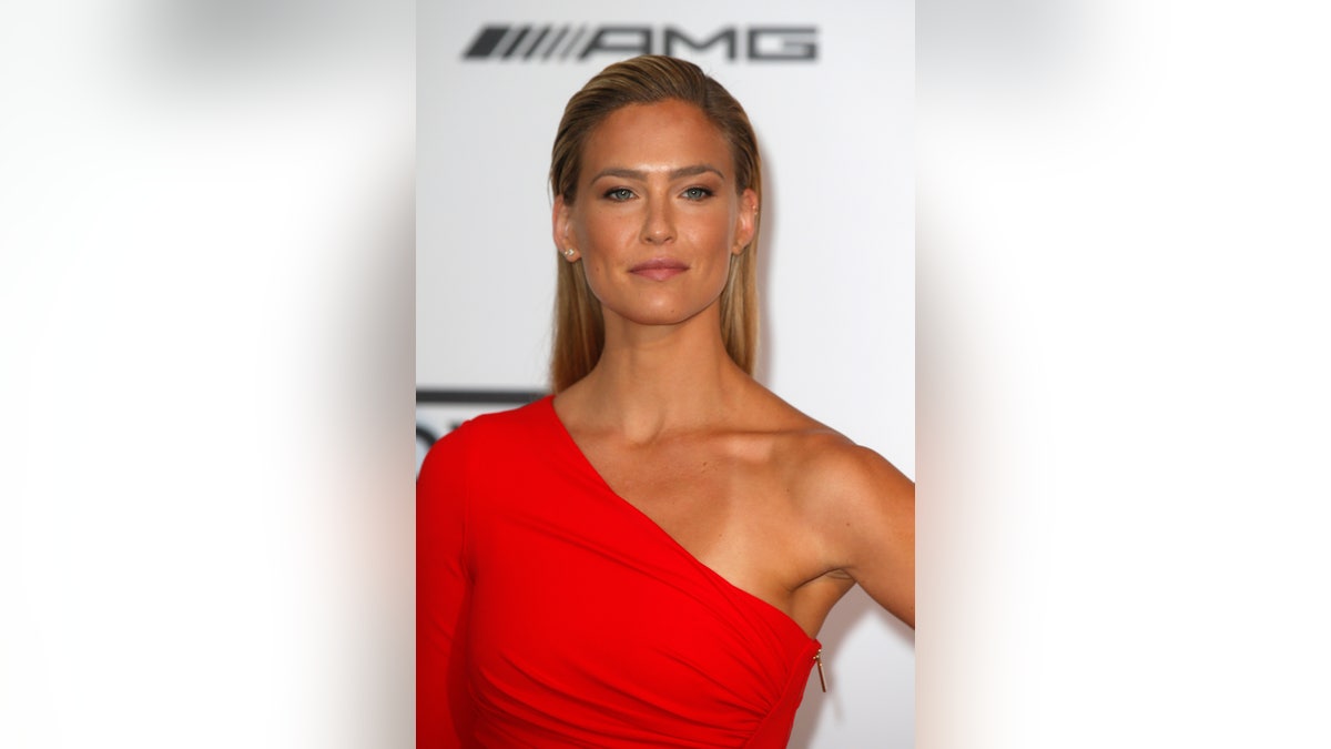 Israeli model Bar Refaeli arrives for amfAR's Cinema Against AIDS 2014 event in Antibes during the 67th Cannes Film Festival May 22, 2014. REUTERS/Benoit Tessier (FRANCE - Tags: ENTERTAINMENT) - RTR3QGIG