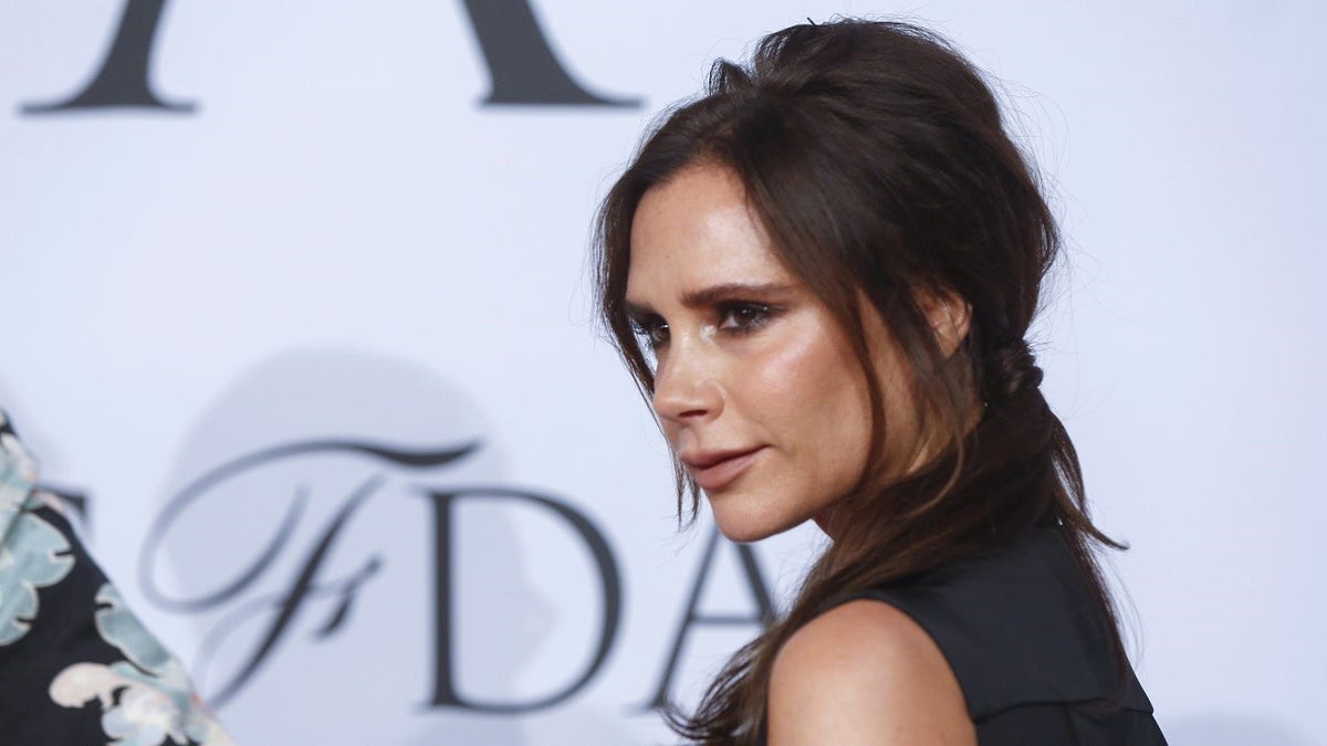 Designer Victoria Beckham arrives for the 2015 CFDA Fashion Awards in New York June 1, 2015.  REUTERS/Lucas Jackson  - GF10000114456