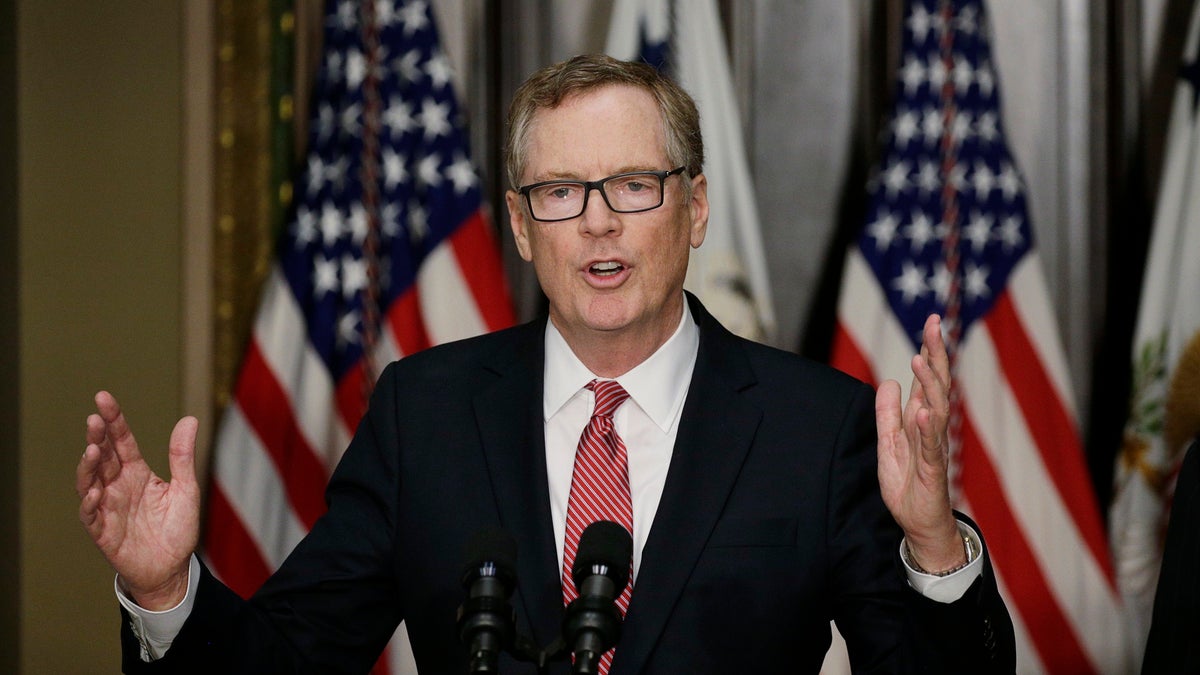 Robert Lighthizer speaks after he was sworn as U.S. Trade Representative during a ceremony at the White House in Washington, U.S. May 15, 2017. REUTERS/Kevin Lamarque - HP1ED5F1JTF9K