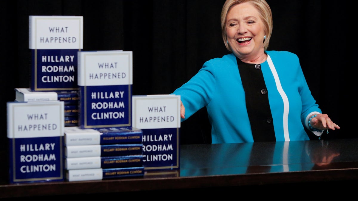 USA-CLINTON/BOOK SIGNING