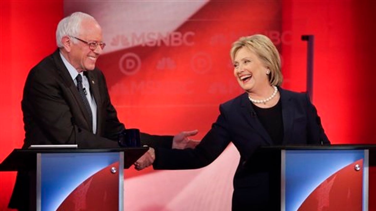 Clinton dan Sanders dalam Battle Royale saat persaingan Partai Republik memanas di NH