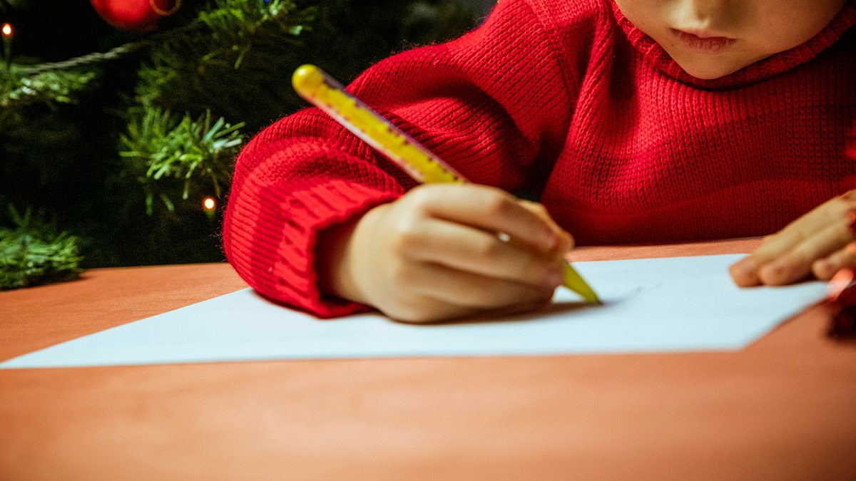 santa letter 2 istock