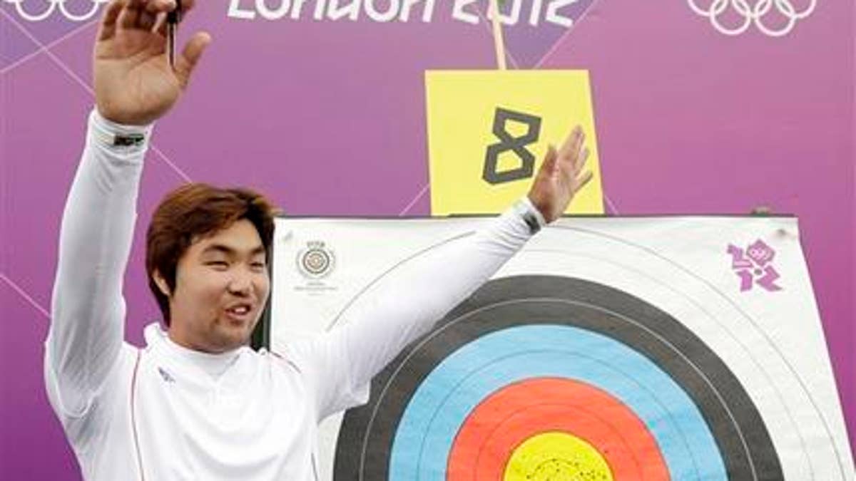 2f5e09a9-London Olympics Archery Men