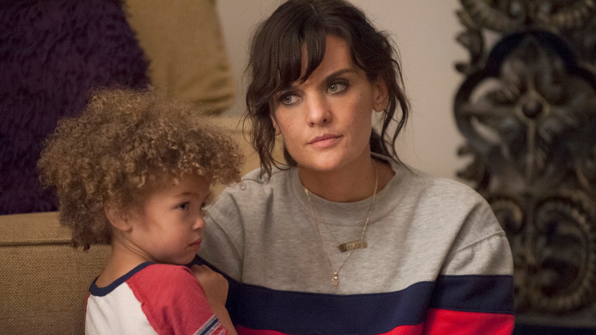 Frankie Shaw as Bridgette Bird, Alexandra and Anna Reimer as Larry in SMILF (Season 1, Episode 5). - Photo Credit: Lacey Terrell/SHOWTIME. - Photo ID: SMILF_105_0765.R.jpg