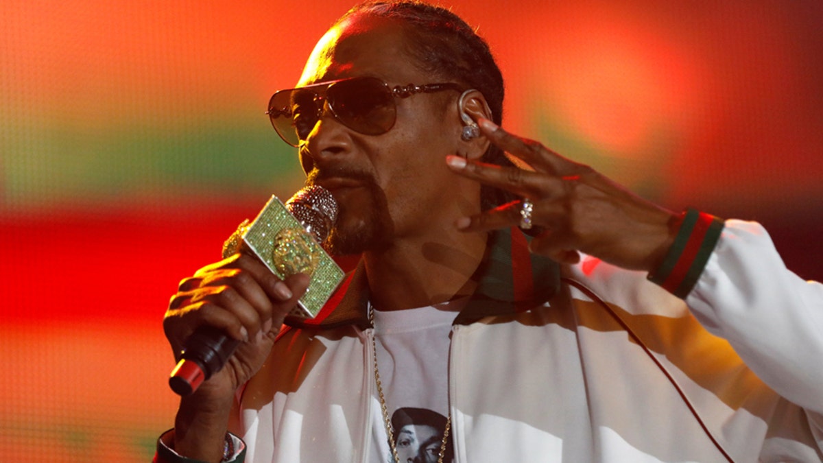 snoop dogg reuters