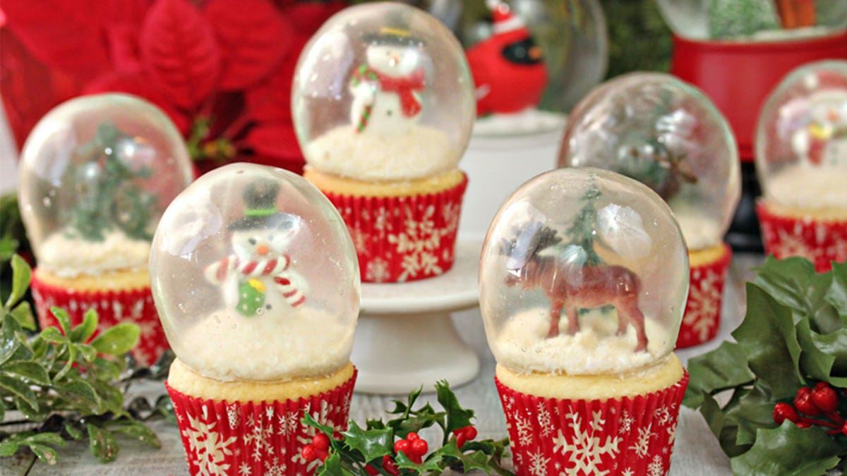 snow globe cupcakes