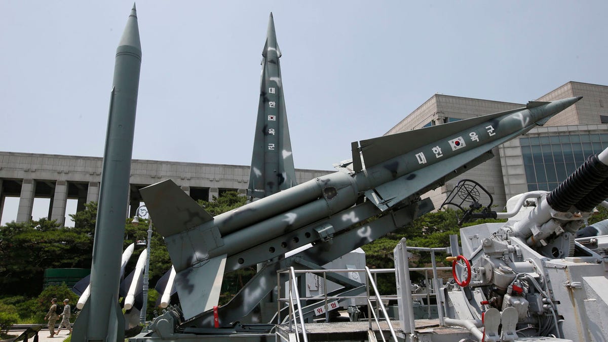 Korea Utara menguji rudal dari kapal selam, kata Korea Selatan