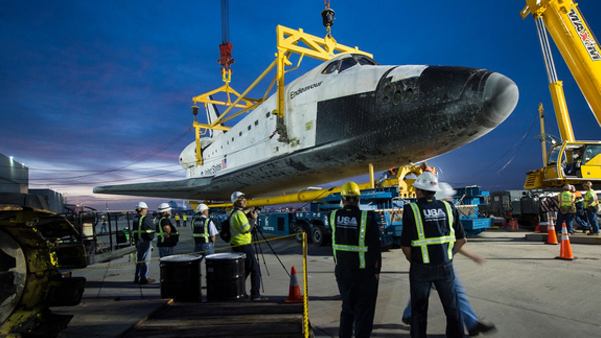 Endeavour Offload at LAX