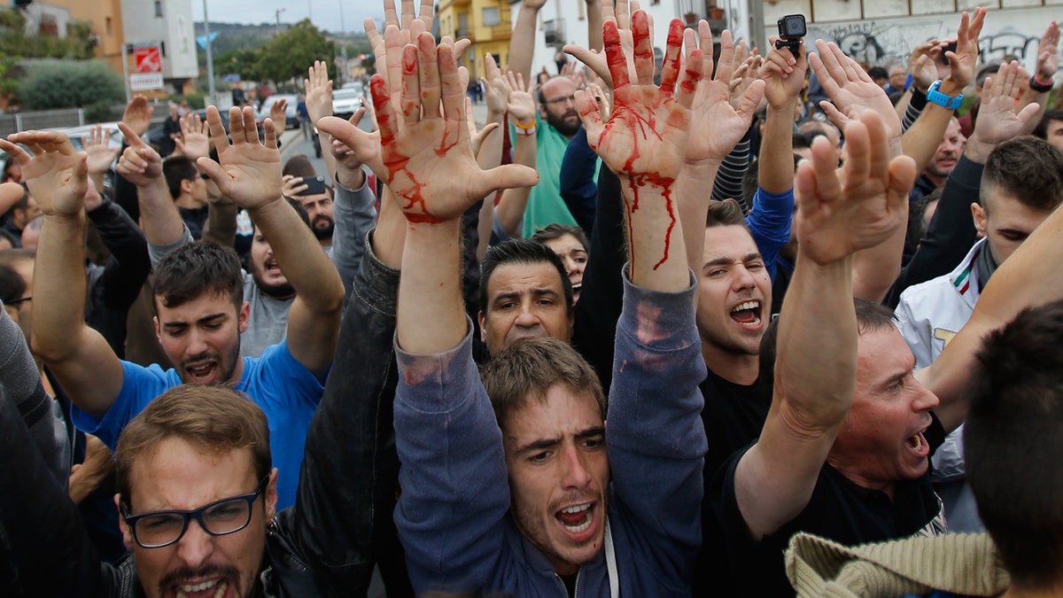 Spain riots_AP