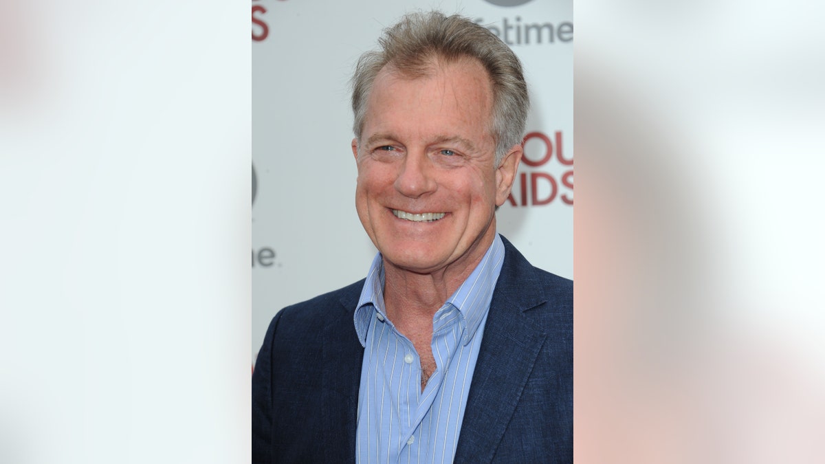 e476f476-People-Stephen Collins