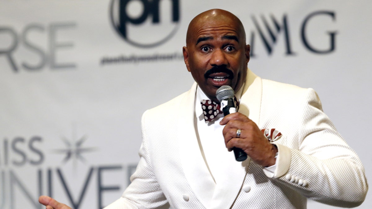 Host Steve Harvey speaks to reporters after the 2015 Miss Universe Pageant in Las Vegas, Nevada, December 20, 2015. Harvey said he misread the card when he made the announcement that Miss Colombia was the winner. Miss Philippines Pia Alonzo Wurtzbach was the actual winner. REUTERS/Steve Marcus ATTENTION EDITORS - FOR EDITORIAL USE ONLY. NOT FOR SALE FOR MARKETING OR ADVERTISING CAMPAIGNS - RTX1ZJGM