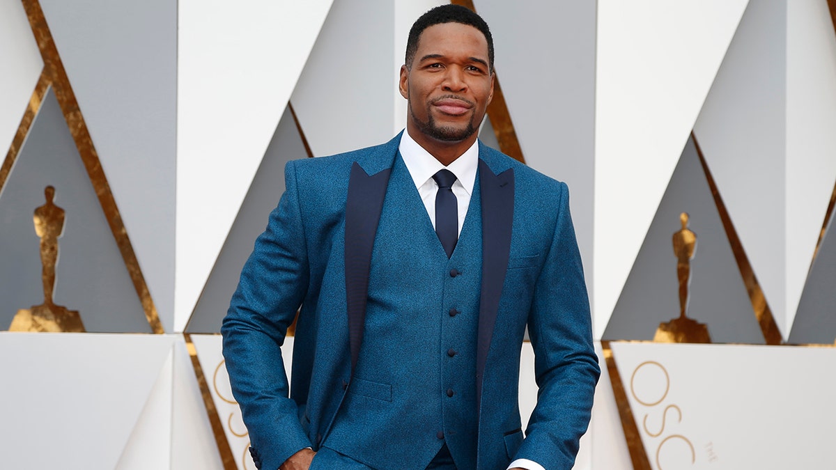 Television presenter Michael Strahan arrives at the 88th Academy Awards in Hollywood, California February 28, 2016. REUTERS/Lucy Nicholson - TB3EC2S1SKRJG