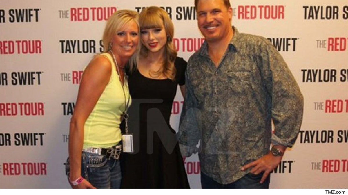 swift tmz groping pic approved legal