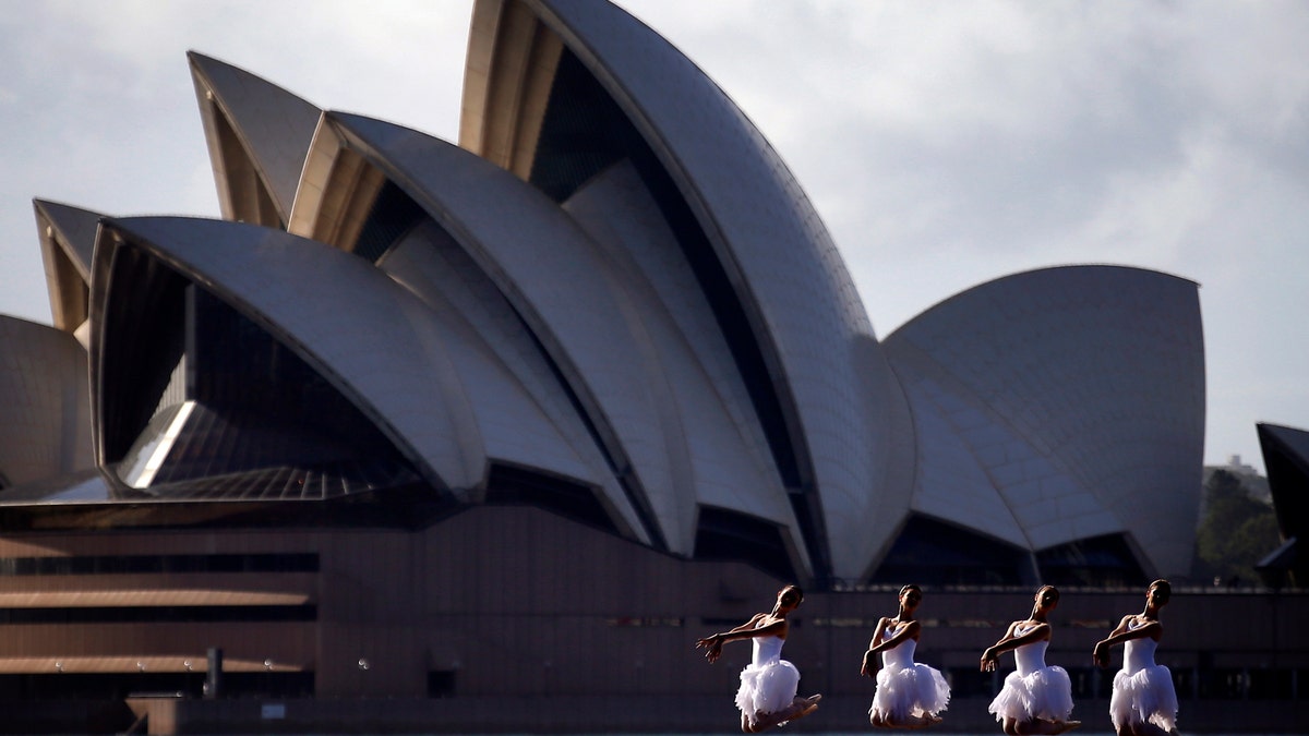 SydneyOperaHouse