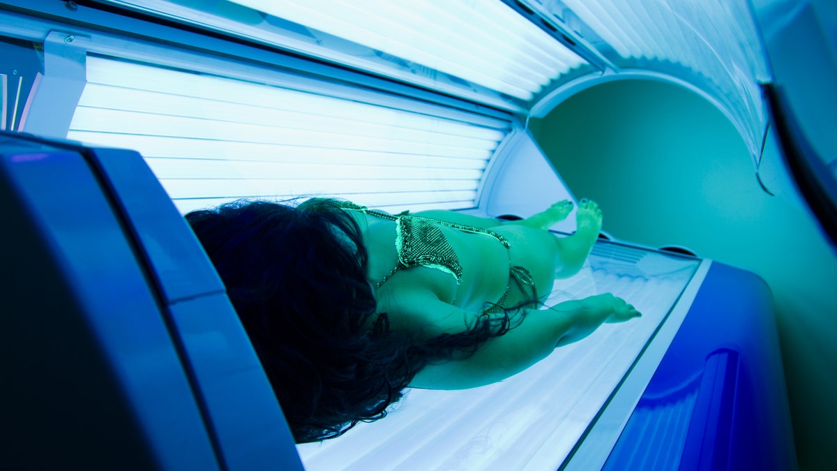 tanning bed istock large 2