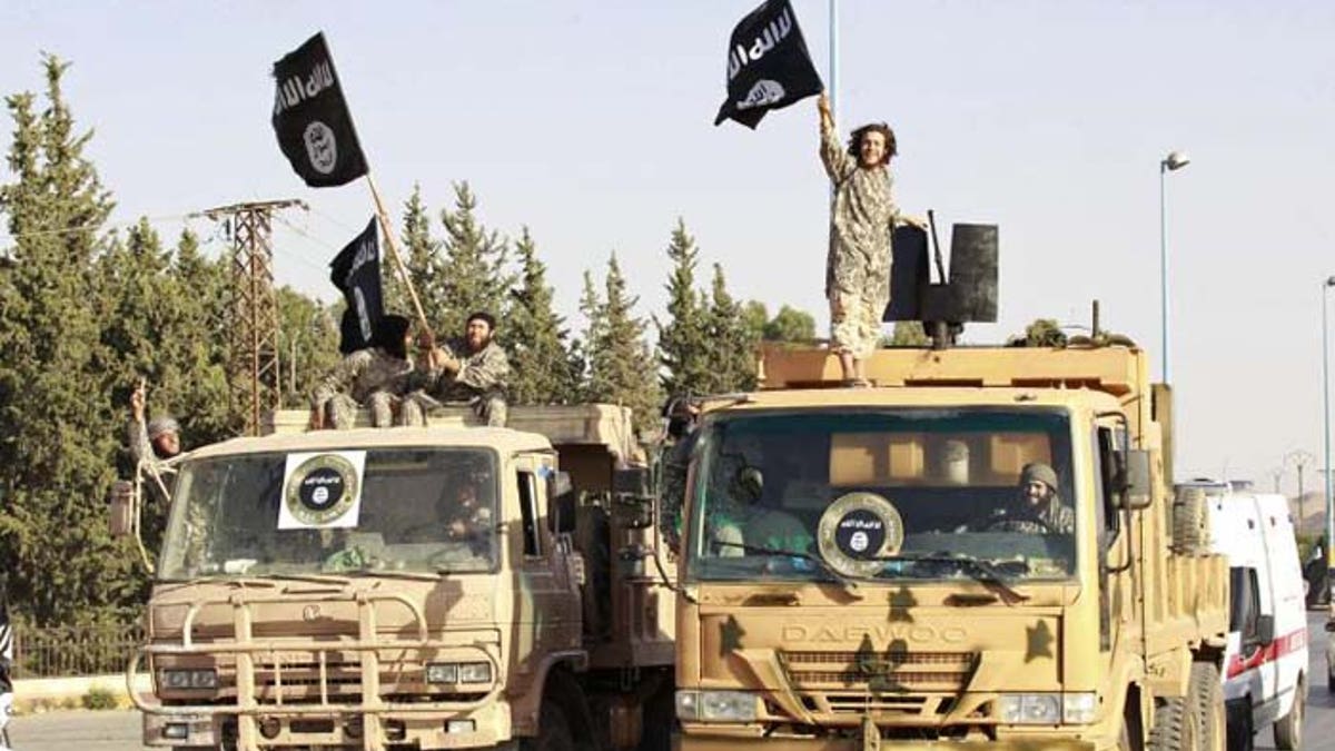 Bukan bagaimana mereka bergerak: Pentagon meminta media untuk menghapus rekaman lama kolom ISIS