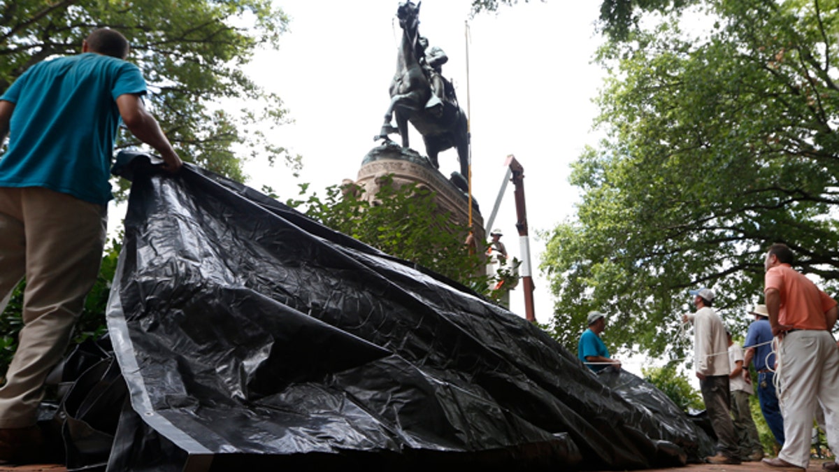 charlottesville tarp over monument